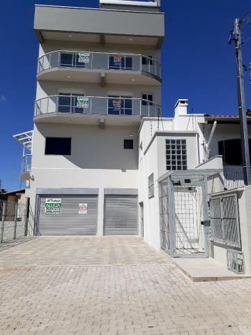 Apartamento Semimobiliado — Nayr