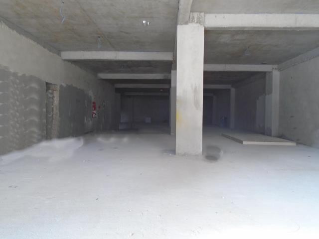 Loja Térrea, para alugar, 448 m², Rio Branco - Caxias do Sul — foto 3