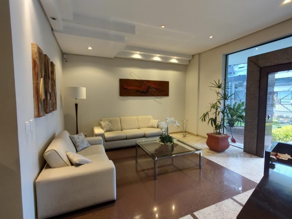Apartamento Semimobiliado — Absolut