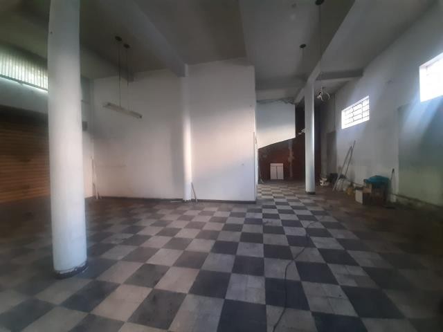 Loja Térrea, para alugar, 250 m², Pio X - Caxias do Sul — foto 2