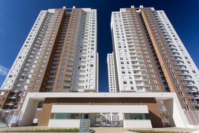 Apartamento Semimobiliado — Nuova Vitta
