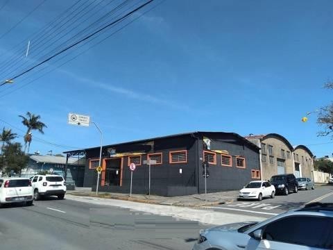 Pavilhão / Depósito 2032