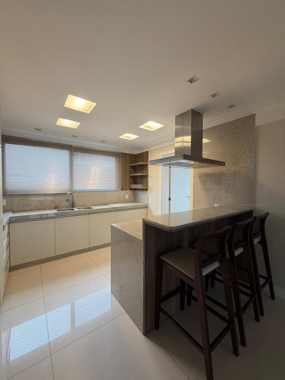 Apartamento Semimobiliado, 3 quartos, para alugar, 119 m², São Pelegrino - Caxias do Sul — foto 3