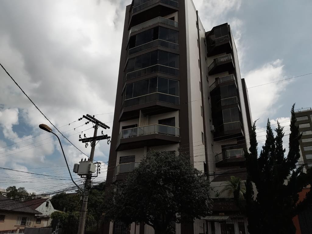 Apartamento Semimobiliado — Florença
