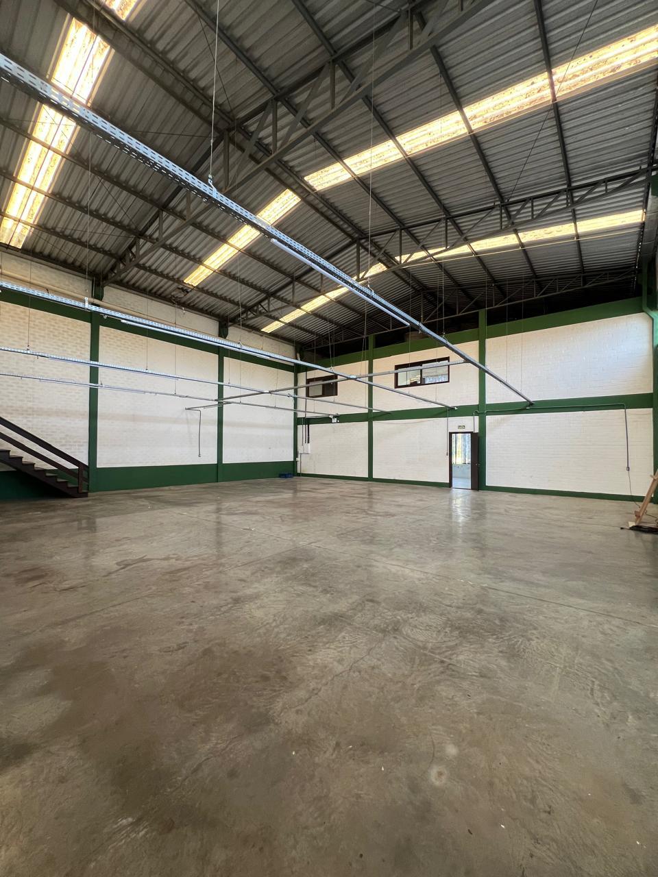 Pavilhão / Depósito, à venda, 560 m², Nova Milano - Farroupilha — foto 4