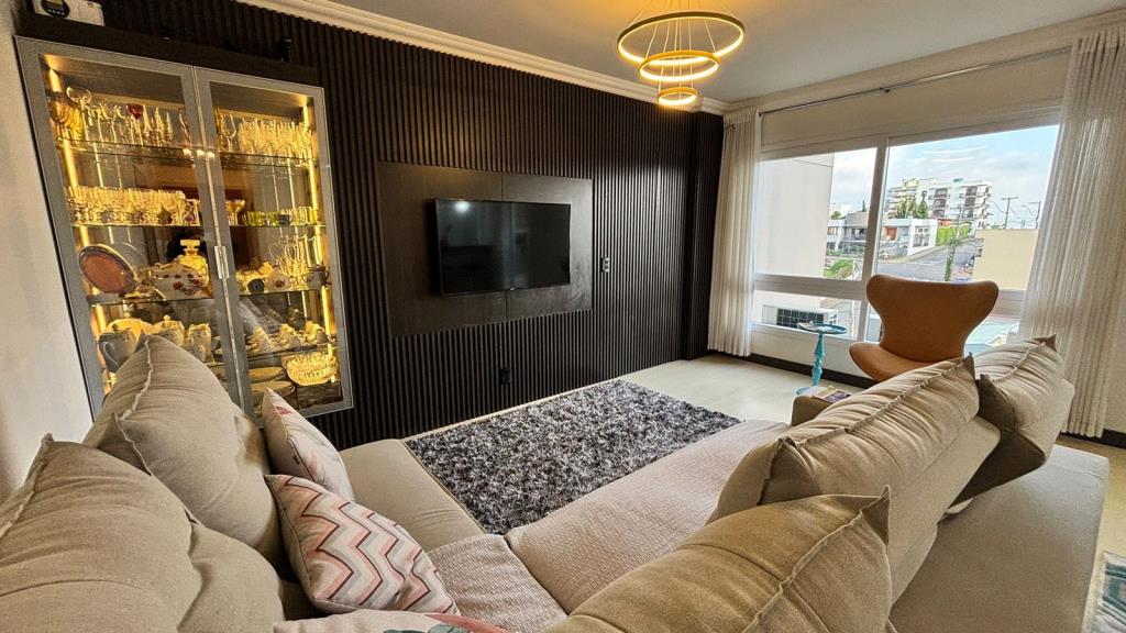 Apartamento Semimobiliado — Saint Exupéry