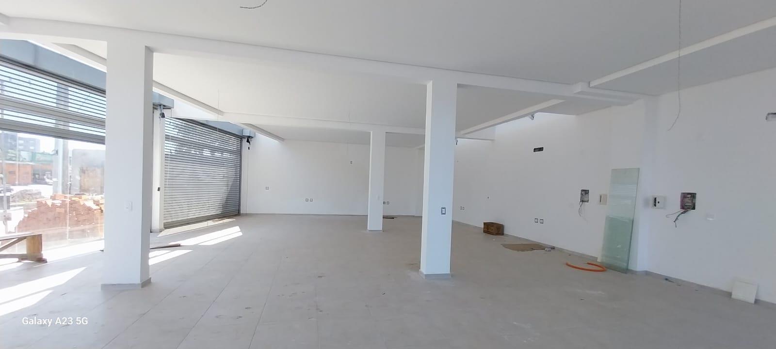 Loja Térrea, para alugar, 310 m², Rio Branco - Caxias do Sul — foto 2