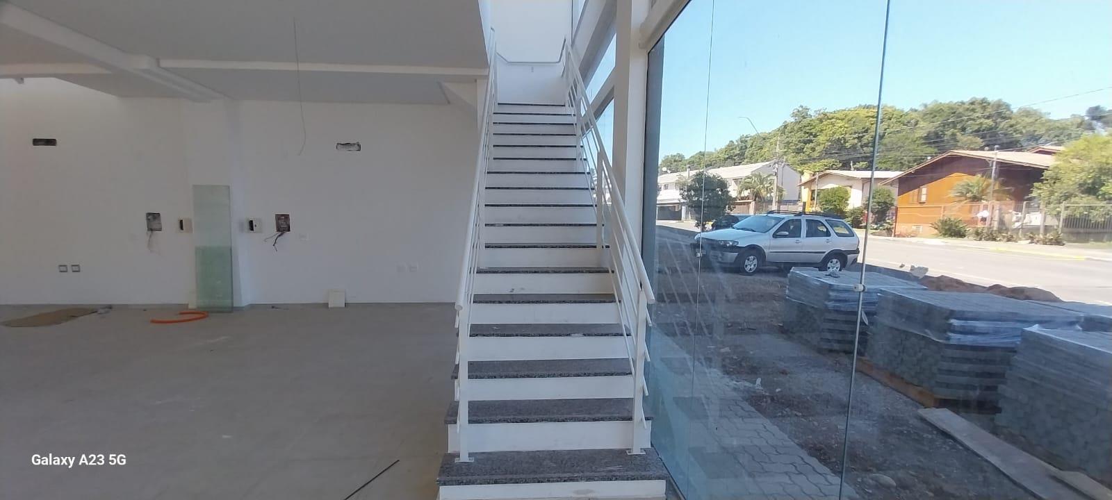Loja Térrea, para alugar, 310 m², Rio Branco - Caxias do Sul — foto 3