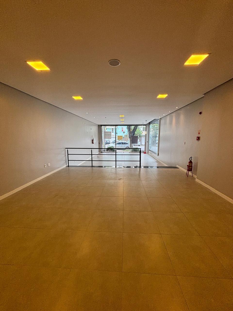 Loja Térrea, para alugar, 130 m², Centro - Caxias do Sul — foto 5