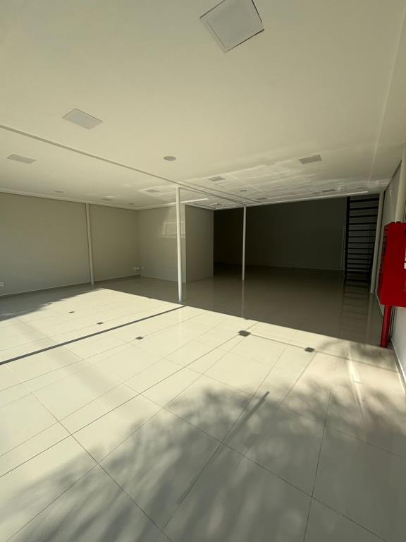 Loja Térrea, para alugar, 300 m², Pio X - Caxias do Sul — foto 2