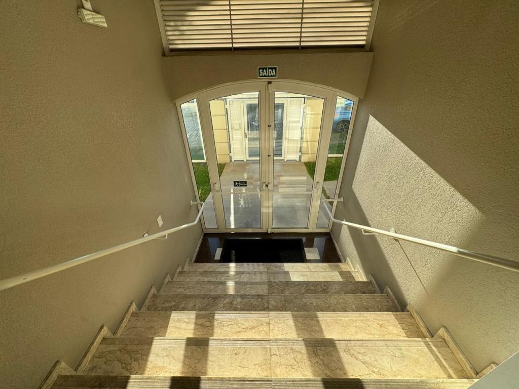 Apartamento Semimobiliado — Expressive Residence