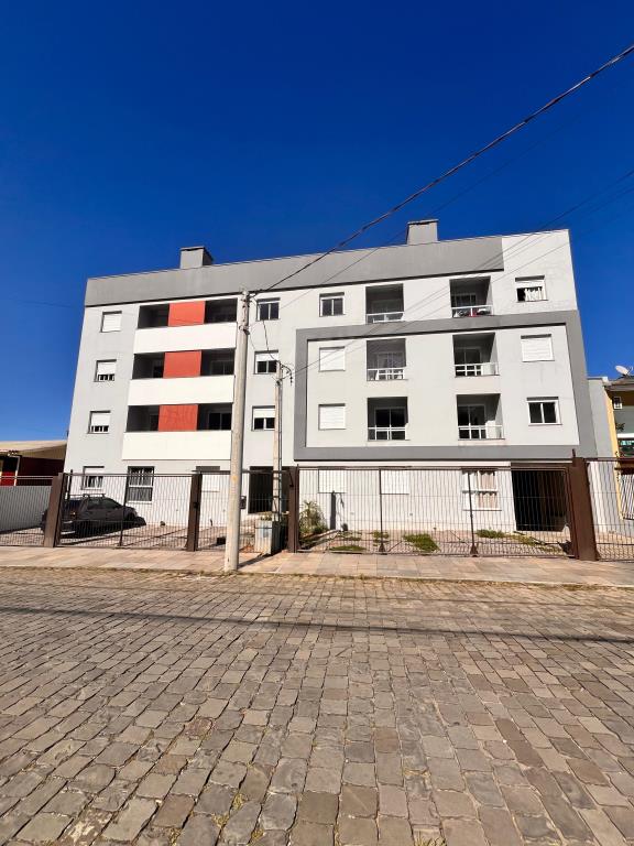 Apartamento Semimobiliado — Res. Solar Antonello