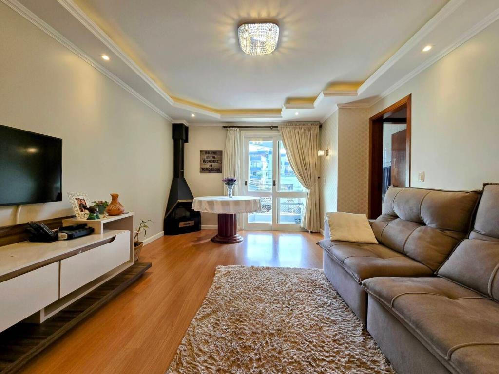 Apartamento Semimobiliado — Lemans