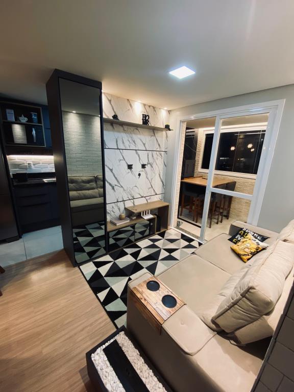 Apartamento Semimobiliado — Unique Construfare
