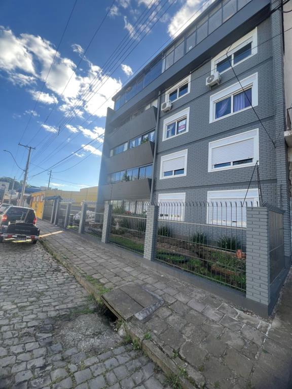 Apartamento Semimobiliado — Amalcaburio