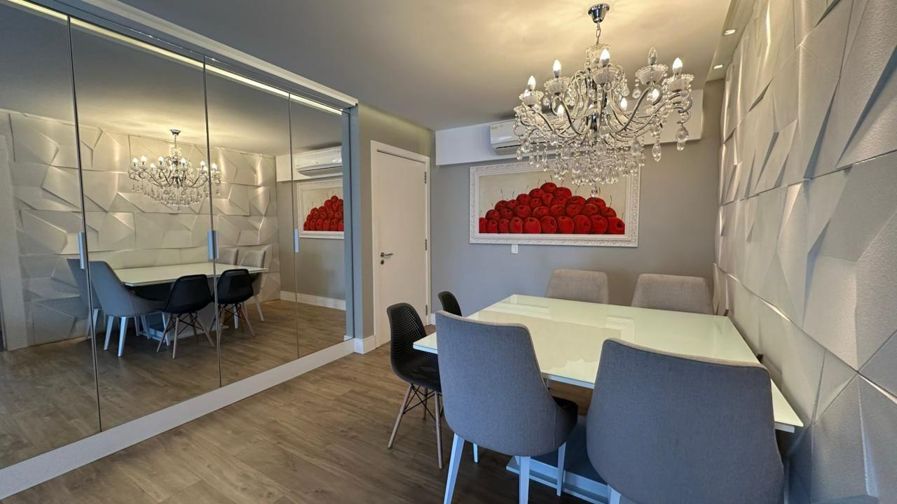 Apartamento Semimobiliado — Perfetto
