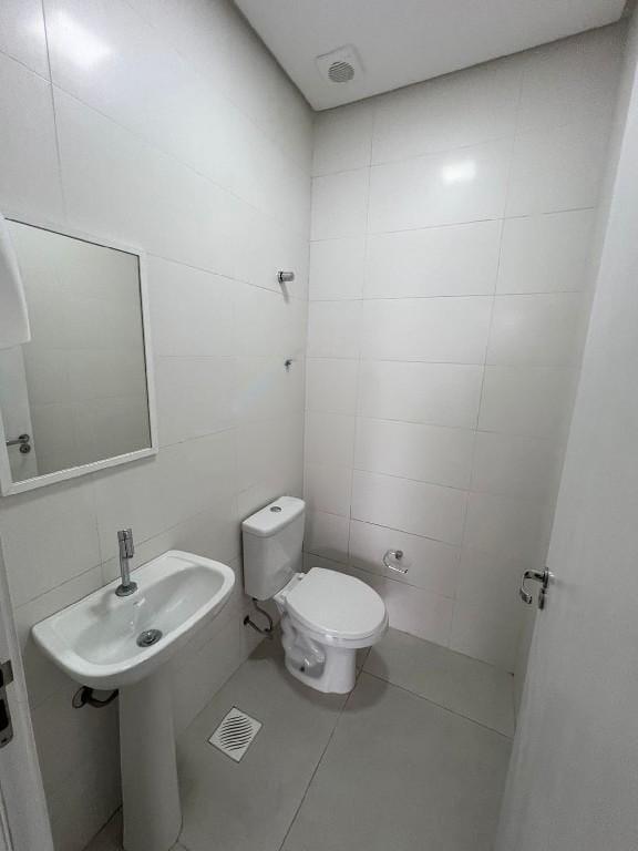 Loja Térrea, para alugar, 100 m², Rio Branco - Caxias do Sul — foto 5