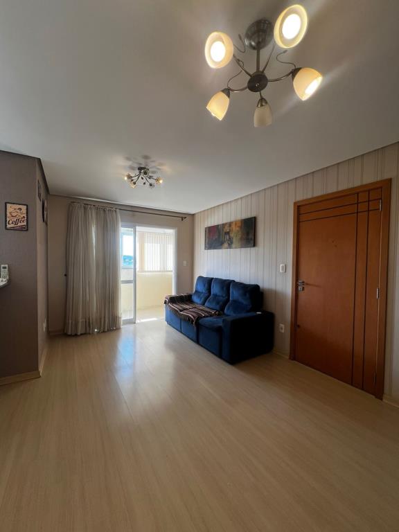 Apartamento Semimobiliado — Majestic