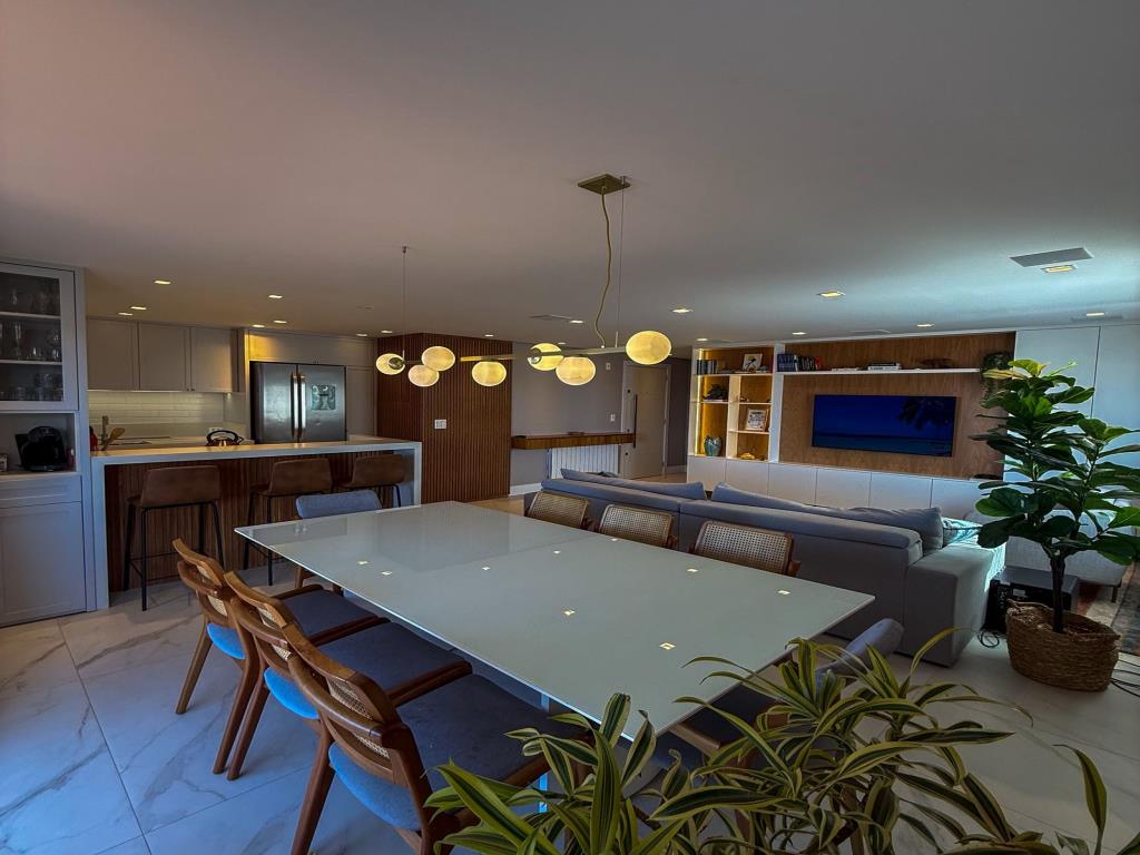 Apartamento Semimobiliado — Lumiere