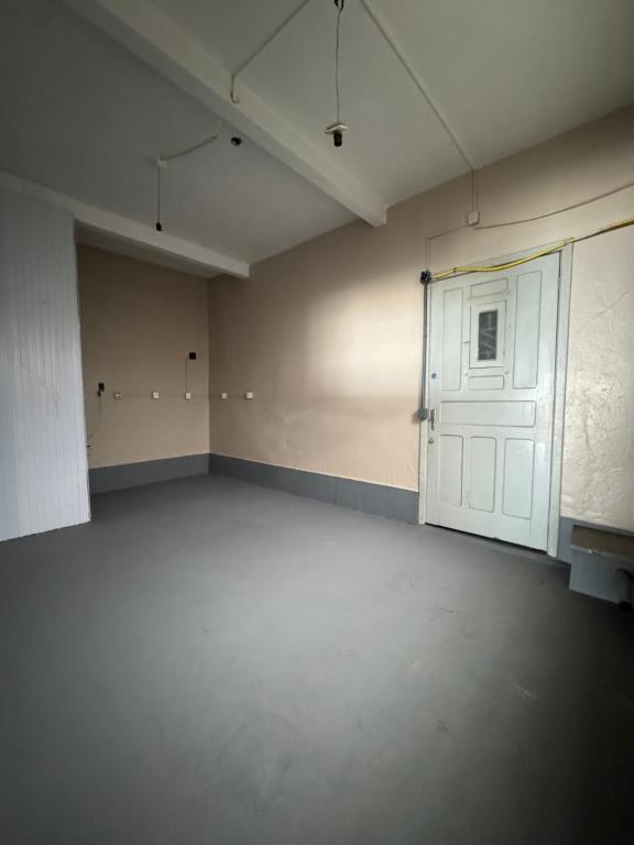 Loja Térrea, para alugar, 100 m², São José - Caxias do Sul — foto 2