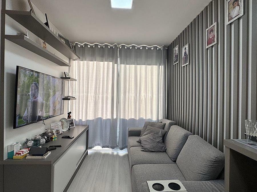 Apartamento Semimobiliado — Giardino Di Olga