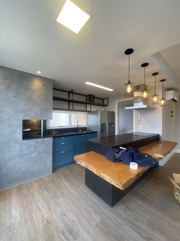 Apartamento Semimobiliado — Nuova Vitta