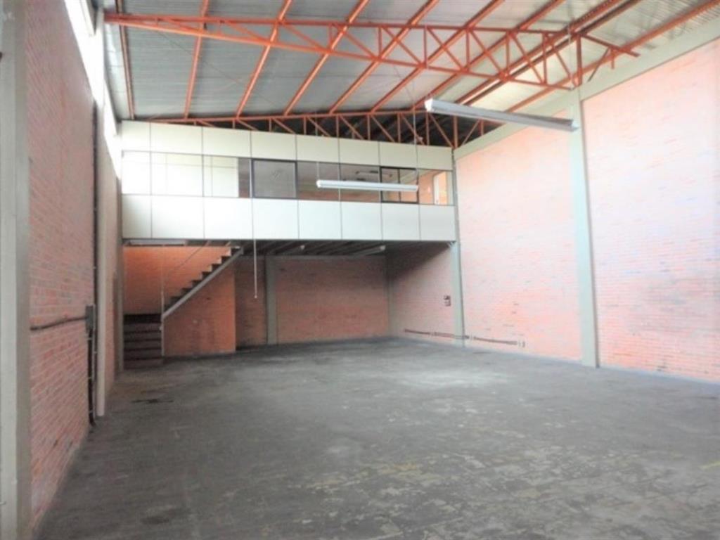 Pavilhão / Depósito, para alugar, 366 m², Santa Catarina - Caxias do Sul — foto 5