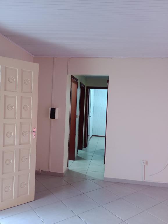 Casa, 3 quartos, para alugar, 80 m², Universitário - Caxias do Sul — foto 2