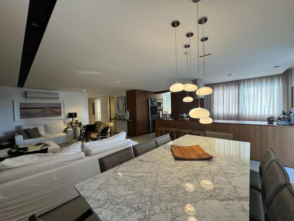 Apartamento Semimobiliado — Residencial In Side